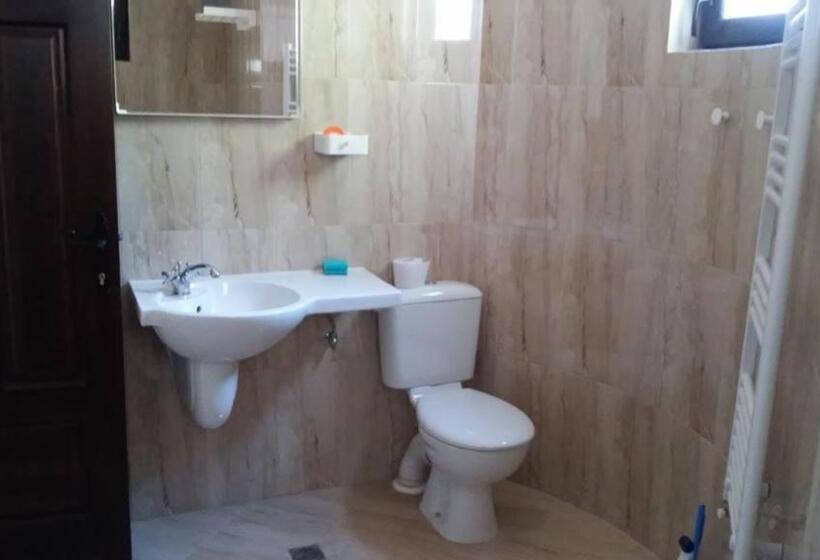 Номер Deluxe с Балконом, Cloudbase Guesthouse