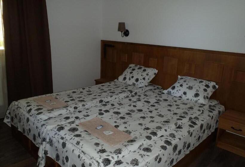 Номер Deluxe с Балконом, Cloudbase Guesthouse