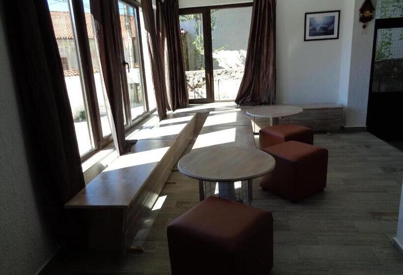 Номер Deluxe с Балконом, Cloudbase Guesthouse