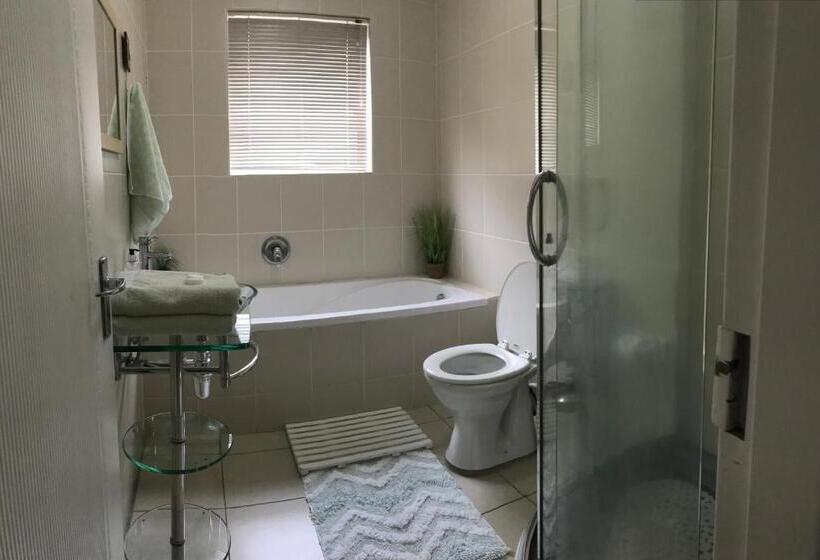 Трехместный Номер Классика, Bay Breeze Guesthouse Selfcatering