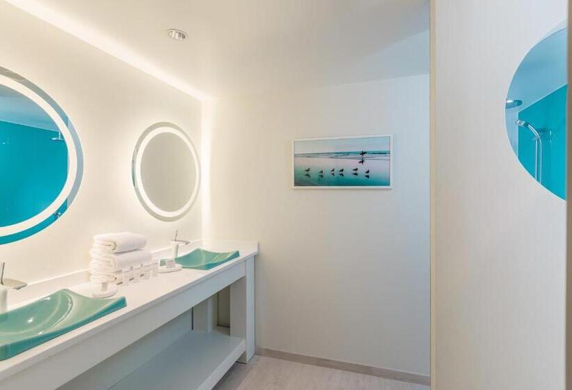 Deluxe Suite Sea View, The Break