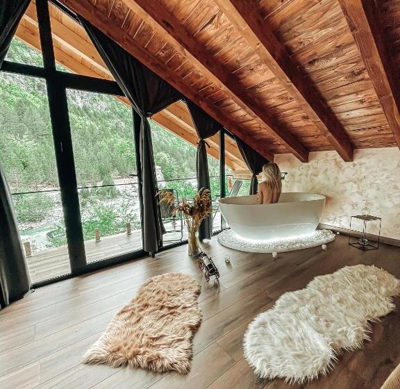 이그제큐티브 스위트, Guesthouse Marashi