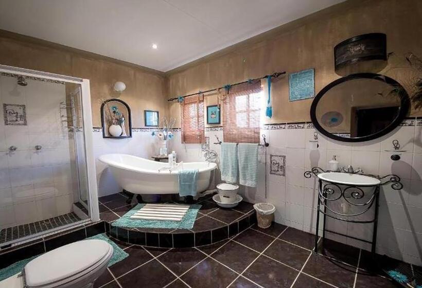Номер Стандарт Вид на Бассейн, Tarentaalrand Guesthouse