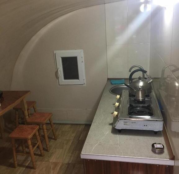 اتاق راحتی سه تخته, Guest House Roman/gonio