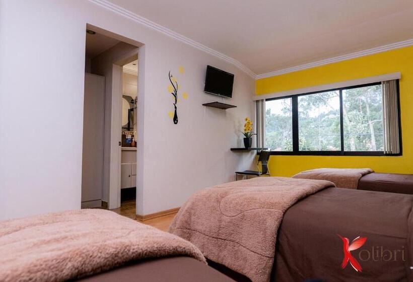 חדר דלוקס לשלושה, Hostal Kolibri B&b