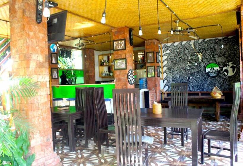 Номер Deluxe, Hobbit S House Homestay