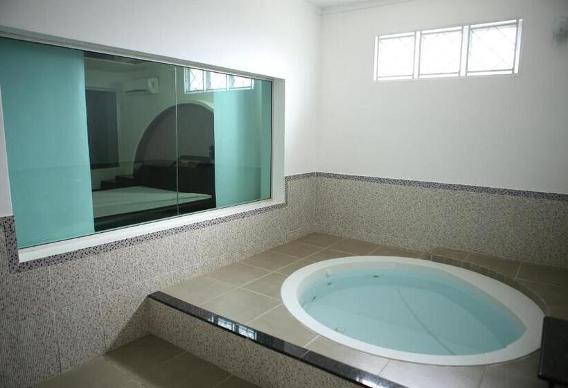 Quarto Superior Cama King, Medieval Motel E Hospedagem