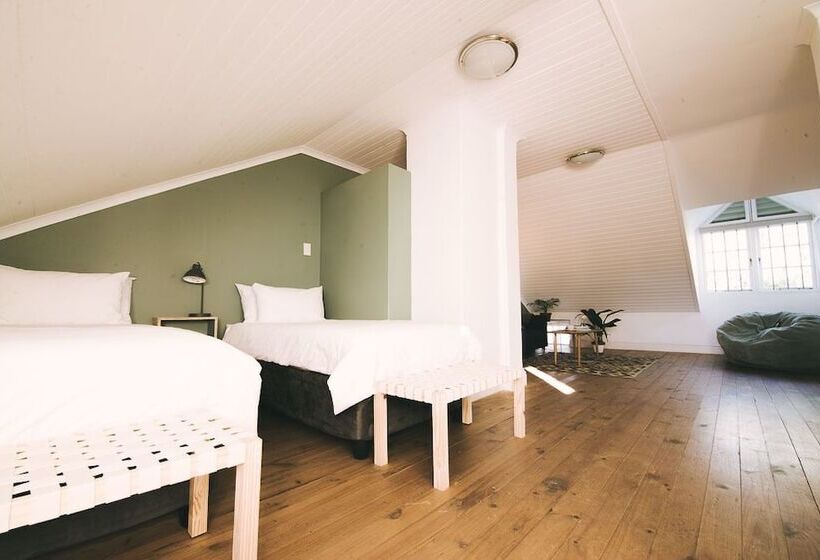 Семейный Номер, Shiraz Estate Villa & Studios