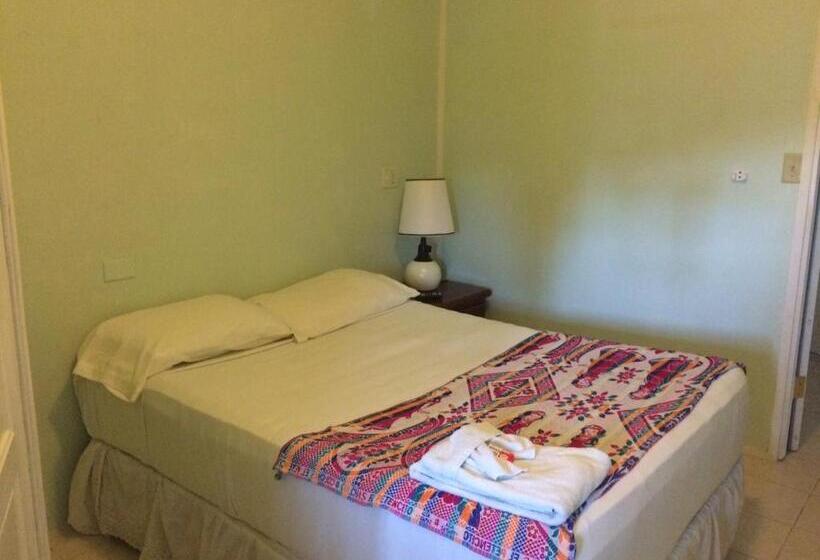 エコノミールーム, Don Santiago Guesthouse Downtown