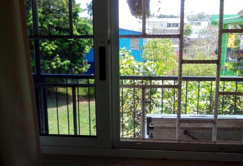 スタンダードルーム, Don Santiago Guesthouse Downtown