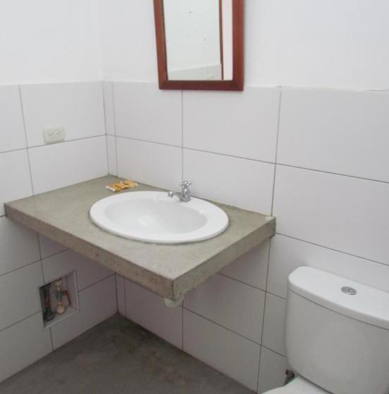 اتاق سوپریور سه تخته, Huanchaco Hostal