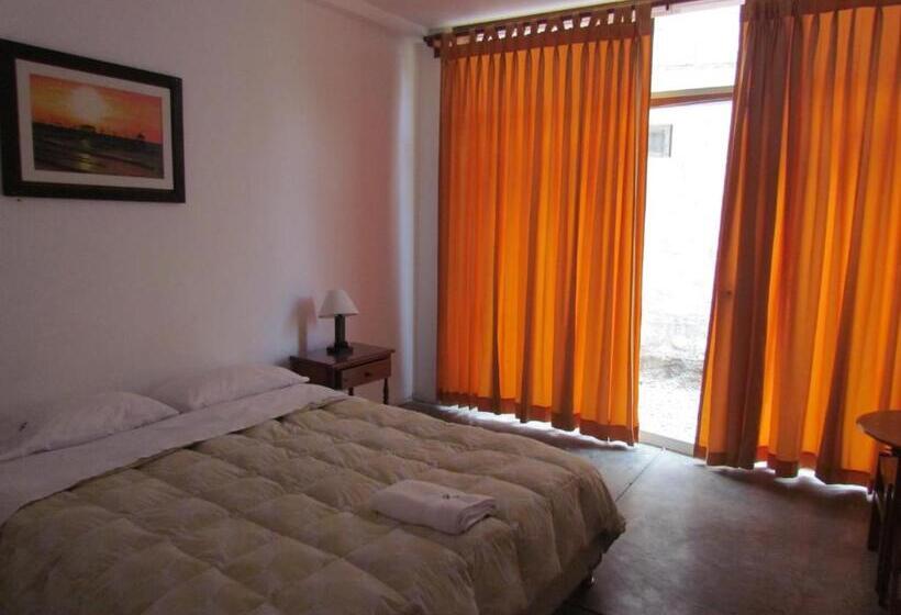اتاق سوپریور, Huanchaco Hostal
