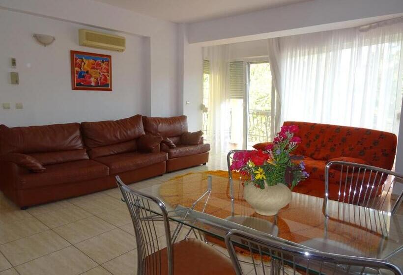آپارتمان 2 خوابه با بالکن, Club Topaz Apartments