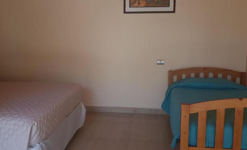 标准三人间, Hostal Atacama North
