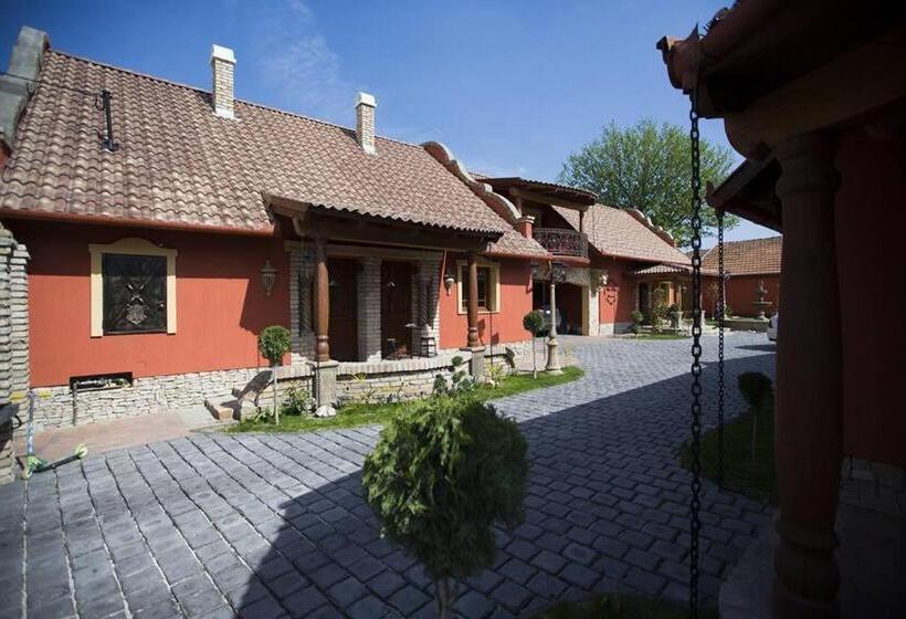 آپارتمان 1 خوابه با تراس, Villa Medici Vendégház