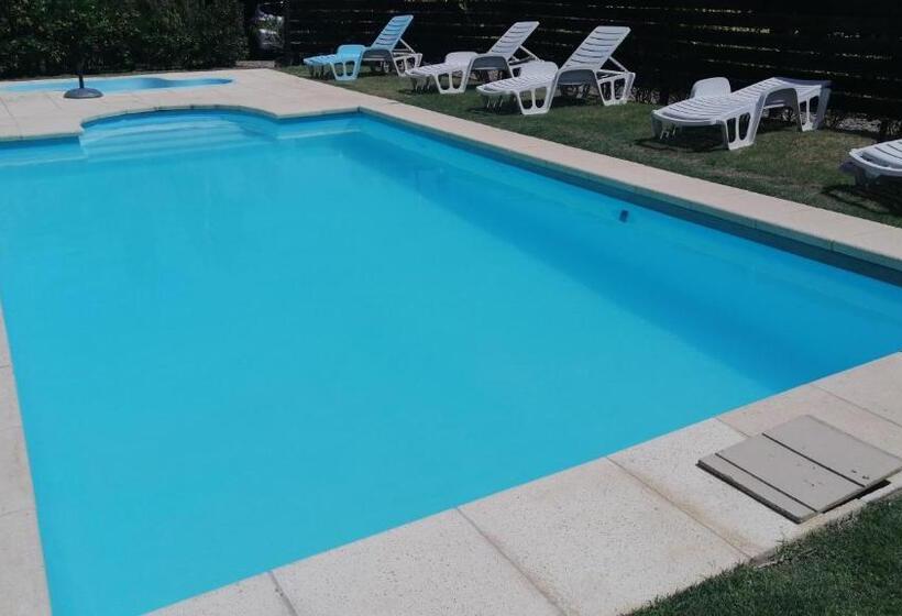 بانگلوی استاندارد, Cabañas Del Este