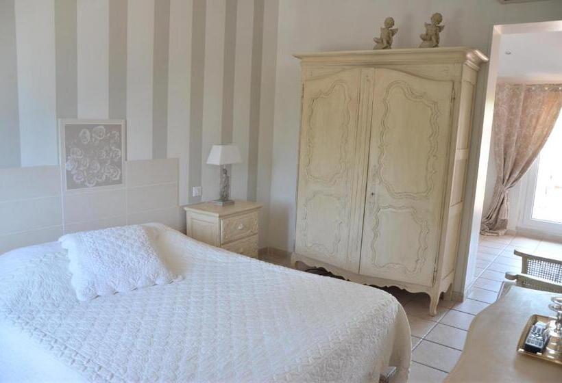 家庭间, Villa Des Anges