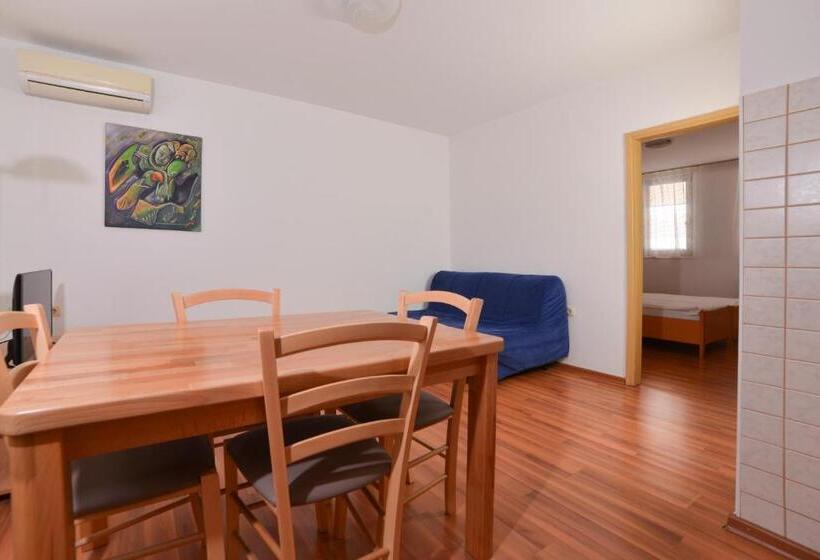 سوییت, Guesthouse Les