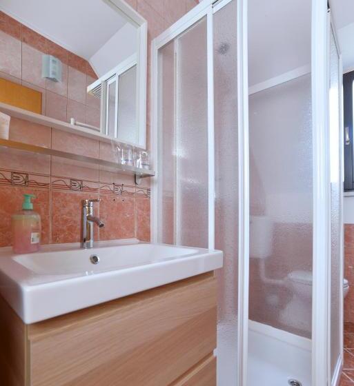 سوئیت 2 خوابه, Guesthouse Les