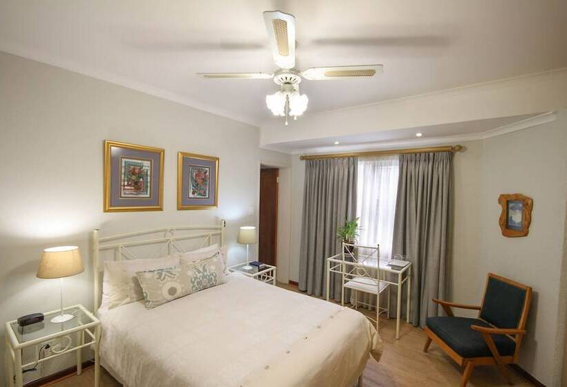 اتاق استاندارد, Old Oak Guest House