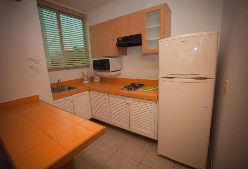 Deniz Manzaralı 1 Yatak Odalı Daire, Banderas Suites