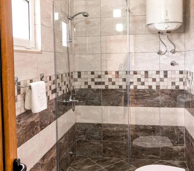 استودیو استاندارد با تراس, Vila Adriatik
