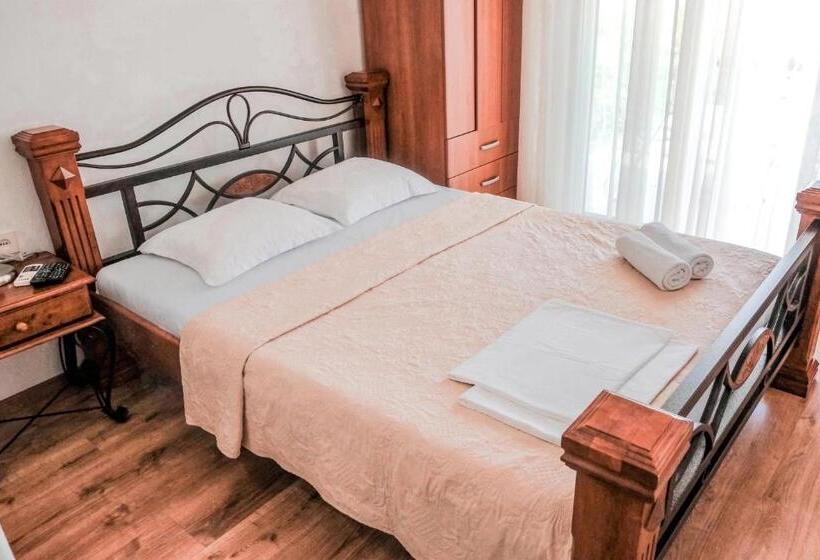 اتاق استاندارد با بالکن, Vila Adriatik