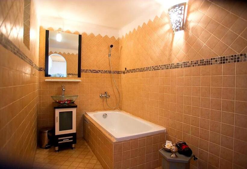اتاق راحتی, Riad Safir