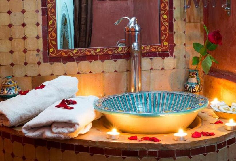 اتاق راحتی, Riad Safir