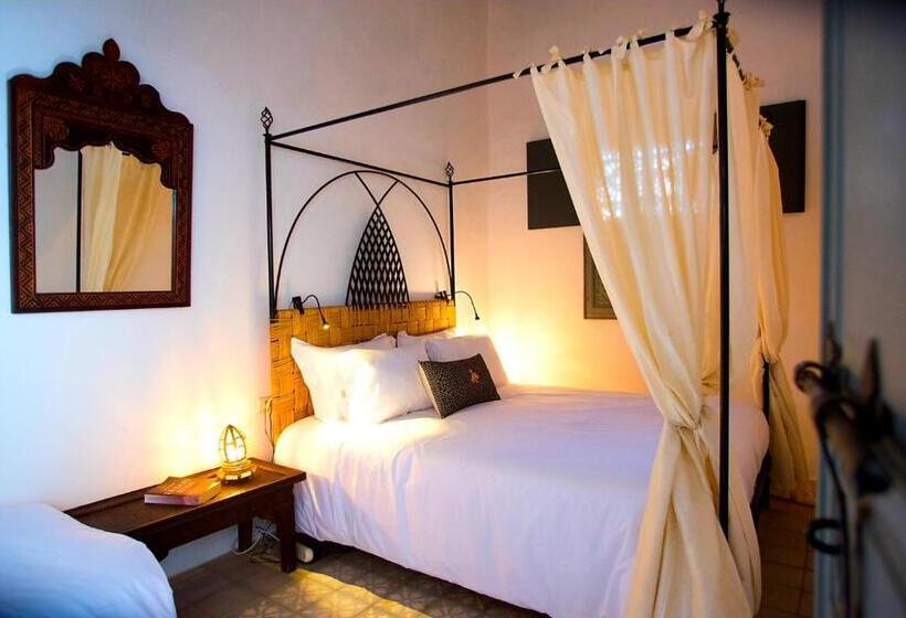 اتاق سوپریور, Riad Safir
