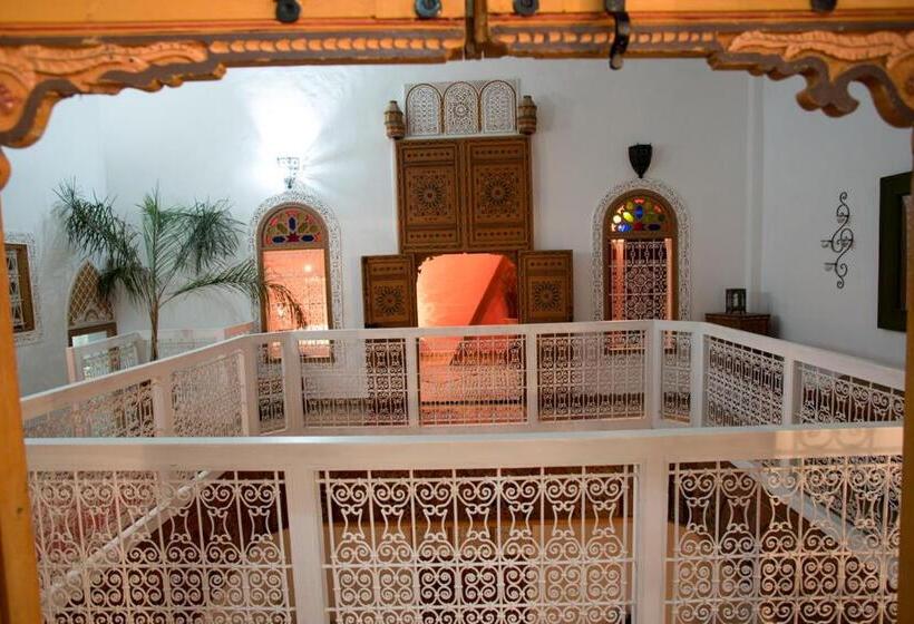 اتاق سوپریور, Riad Safir