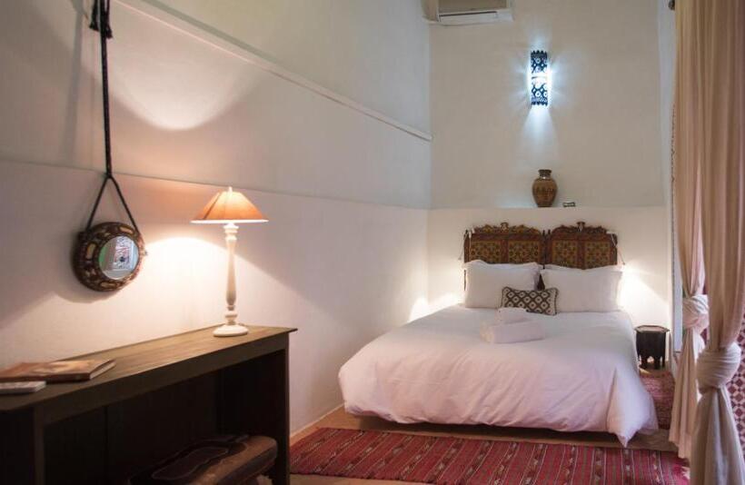 اتاق سوپریور, Riad Safir