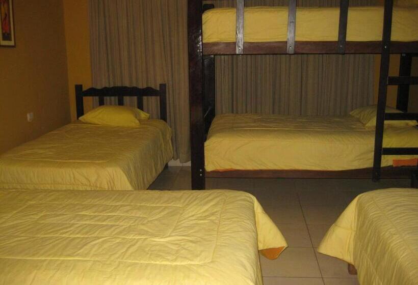 اتاق استاندارد چهار تخته, Posada Gino