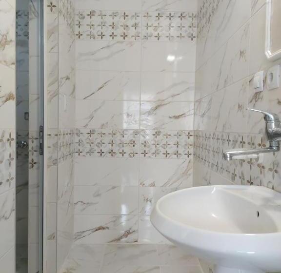 Апартаменты 1 Спальня с Террасой, Guest House Perla