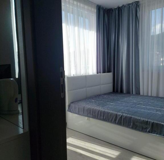 Апартаменты 1 Спальня с Террасой, Guest House Perla