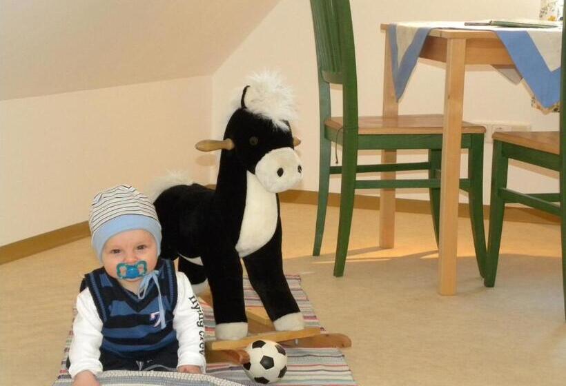 חדר משפחתי, Gästehaus Lisa