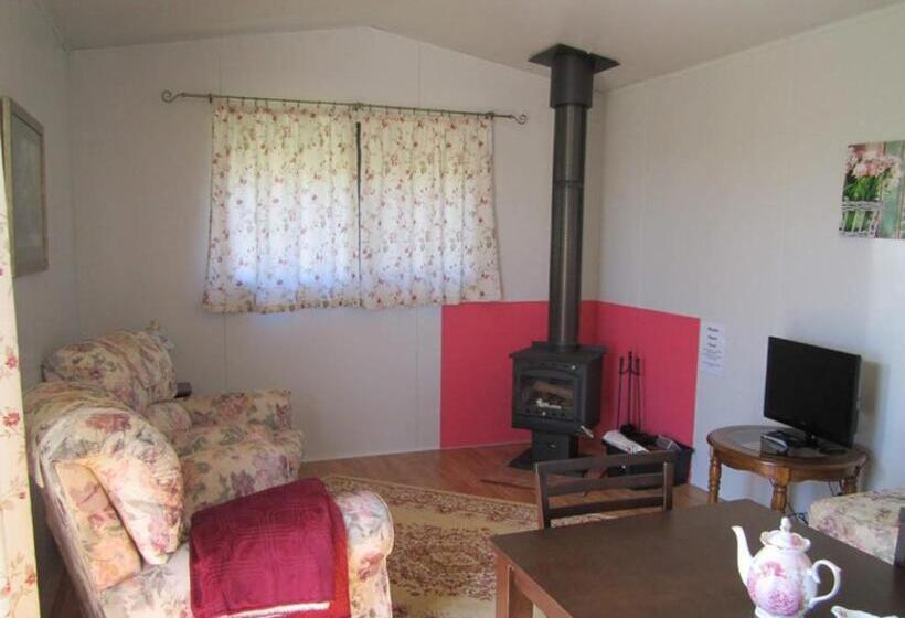Шале 1 Спальня, Lavendale Country Retreat