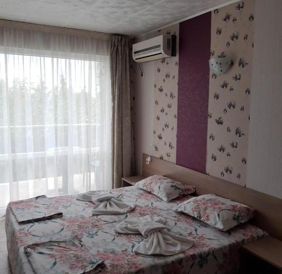 Номер Стандарт с Балконом, Morska Zvezda Guest House