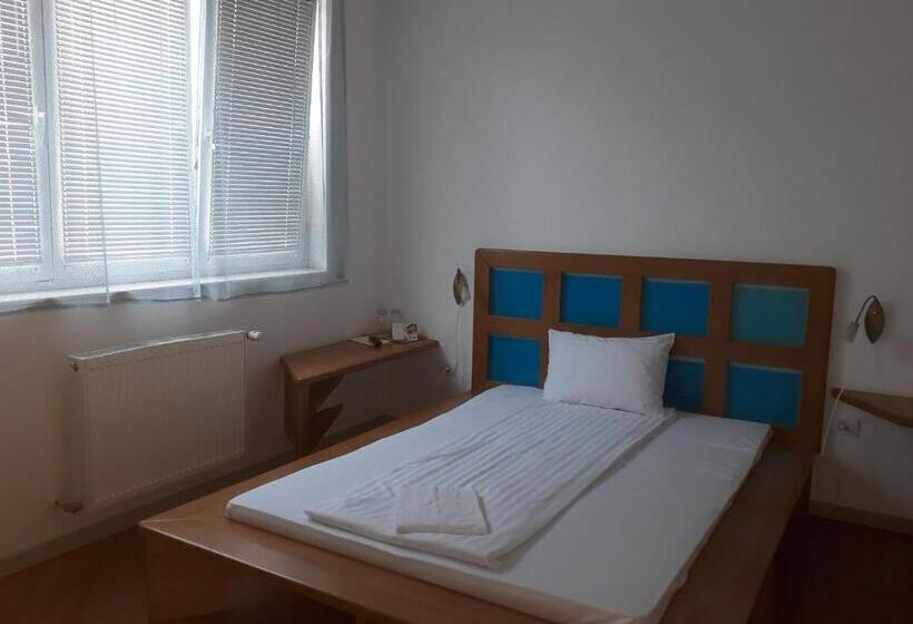 اتاق استاندارد, The Zen Hostel   Posticum