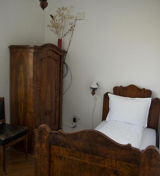 اتاق خانوادگی, The Zen Hostel   Posticum