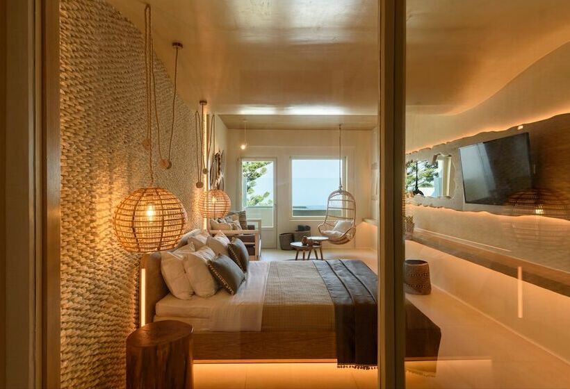 Deluxe Suite Sea View, Divelia East