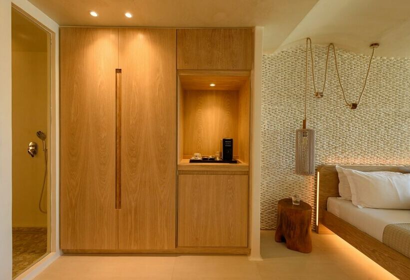 Deluxe Suite Sea View, Divelia East