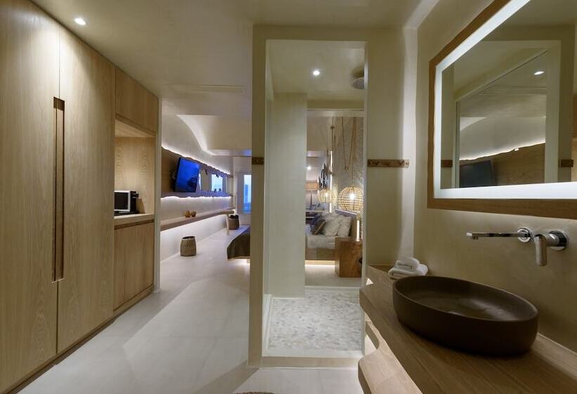 Deluxe Suite Sea View, Divelia East