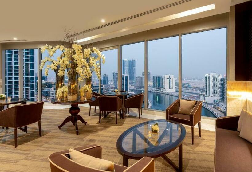 Номер Клуб, Renaissance Business Bay Hotel, Dubai