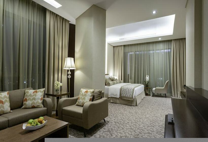 Номер Deluxe Кровать Кинг, Renaissance Business Bay Hotel, Dubai