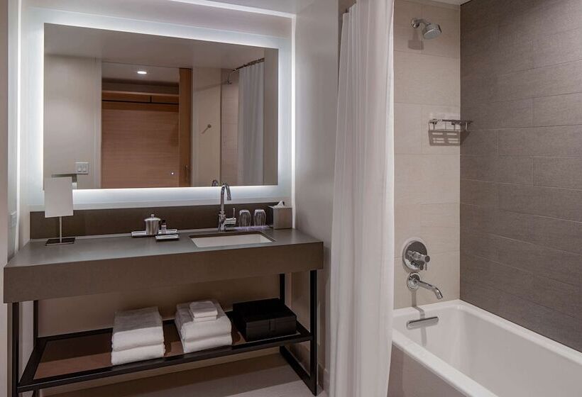 اتاق کلاب, Hyatt Regency Seattle