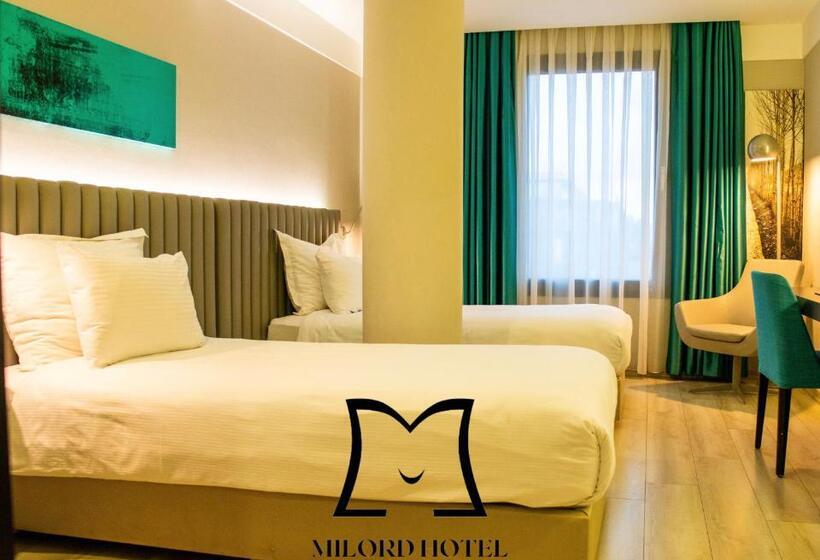 اتاق لوکس, Milord
