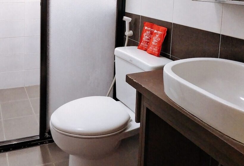 Quarto Familiar, Reddoorz @ Bonifacio St Cebu