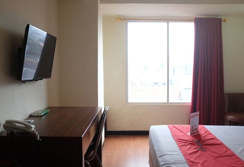 Номер Стандарт, Reddoorz Plus Near Senen