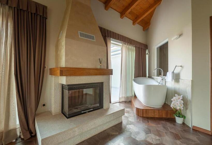 Deluxe Suite Sea View, Wine Residence Cattunar